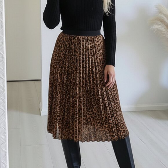 Guillaume Leopard Print Pleated Skirt - Picture 2 of 6
